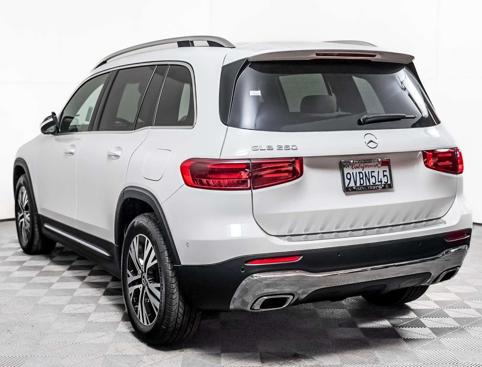 Certified 2026 Mercedes-Benz GLB 250 image 2