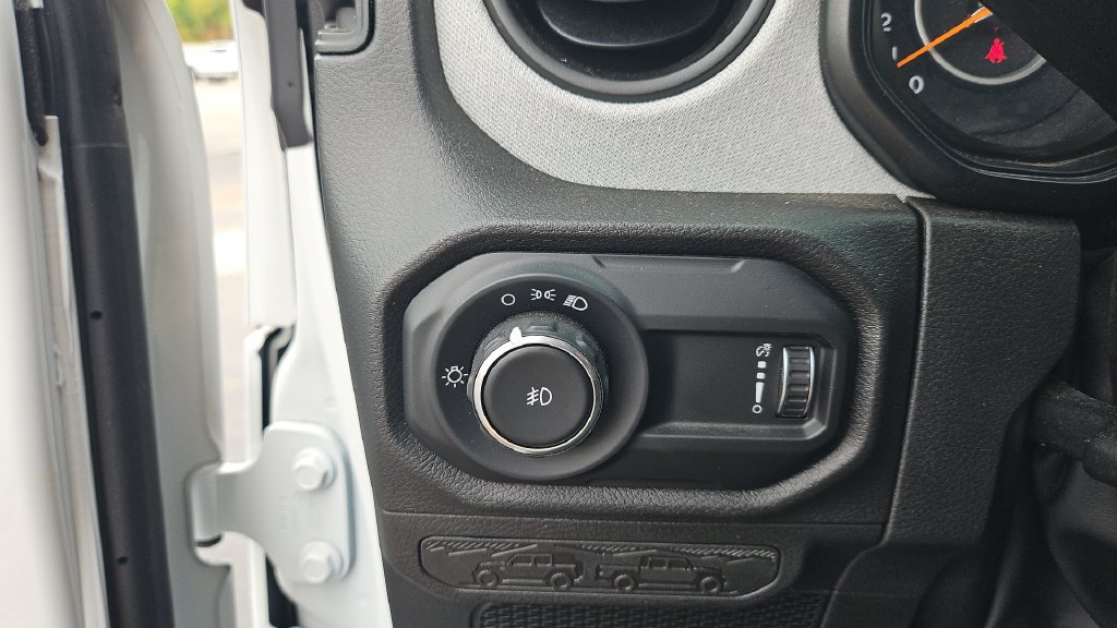 Used 2025 Jeep Wrangler Sport AWD/4WD image 10