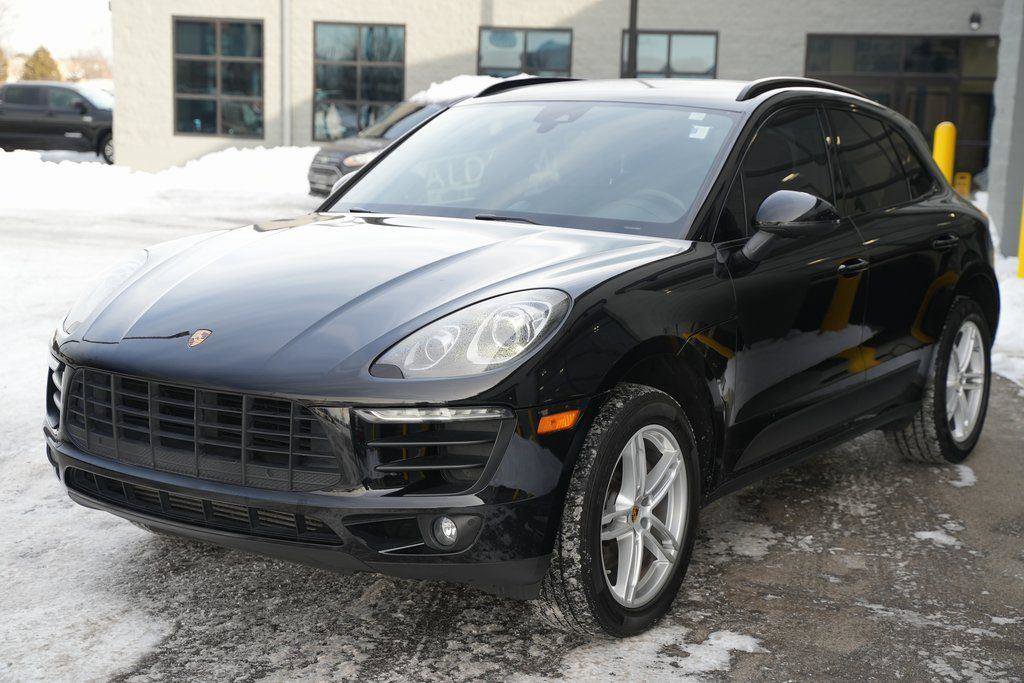 Used 2017 Porsche Macan w/ Driver Memory Package image 6