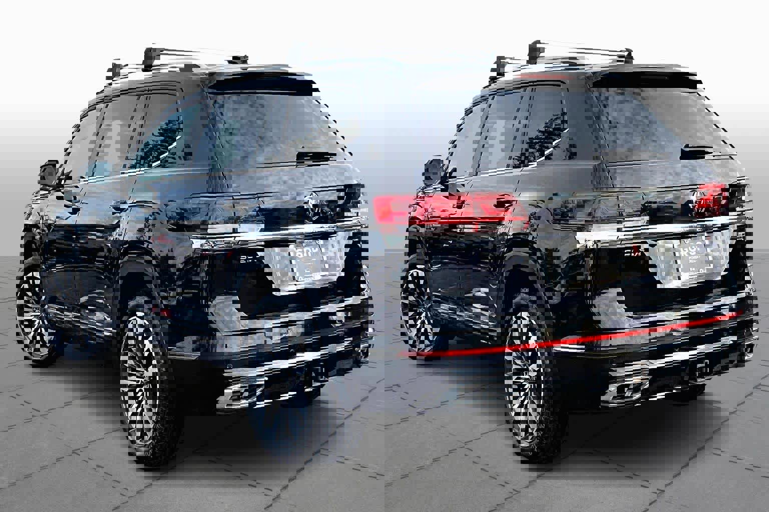 Used 2021 Volkswagen Atlas SEL R-Line image 12