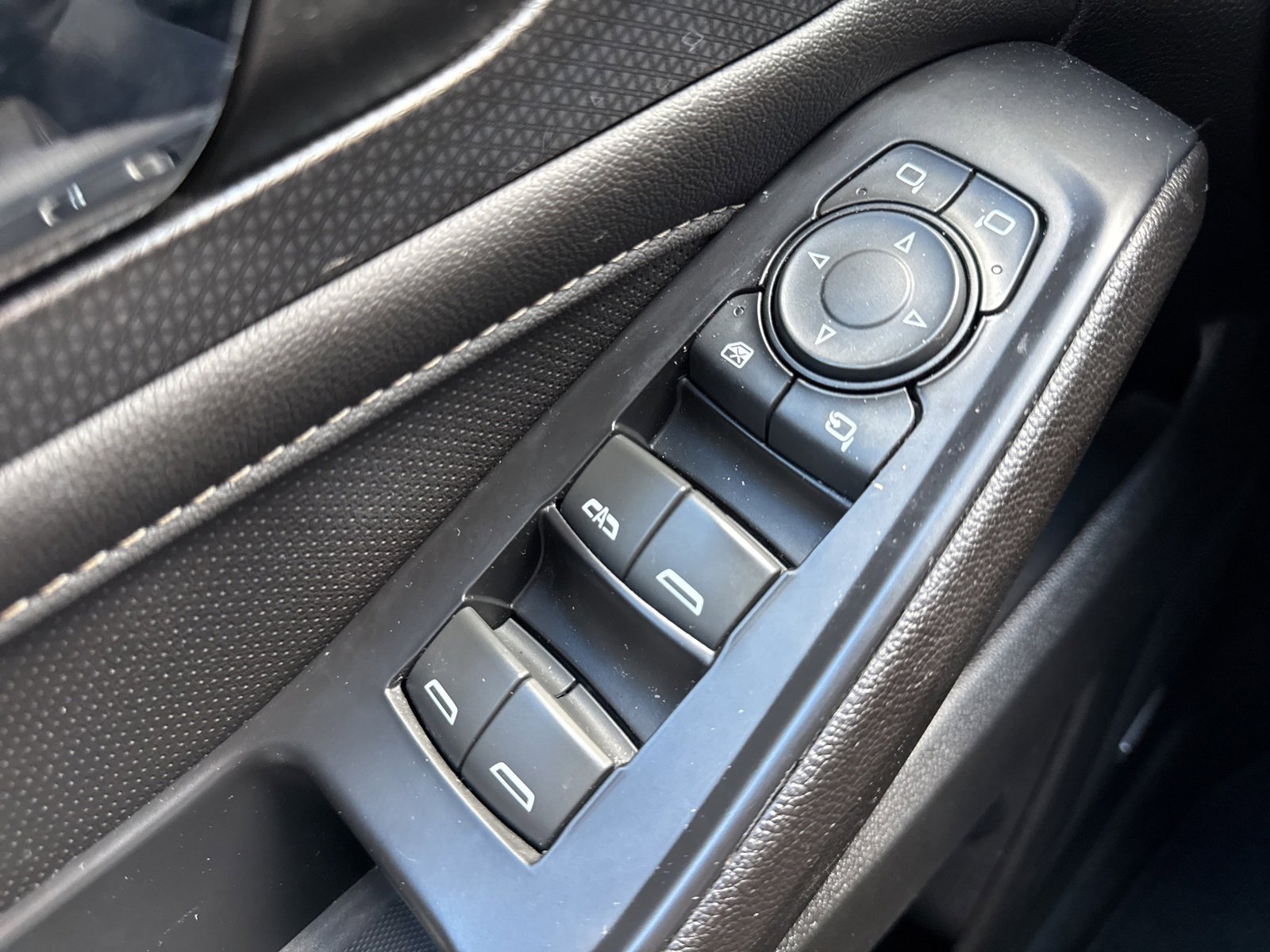 Used 2022 Chevrolet Traverse Premier image 42