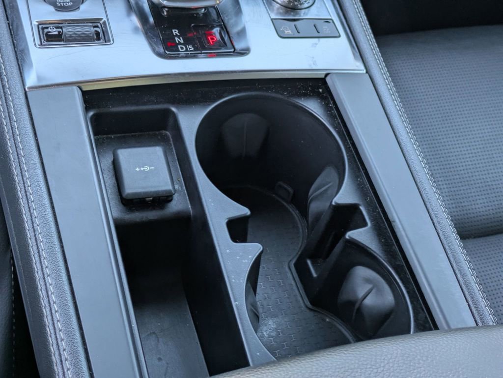 Used 2024 Jaguar F-PACE R-Dynamic S AWD/4WD image 18