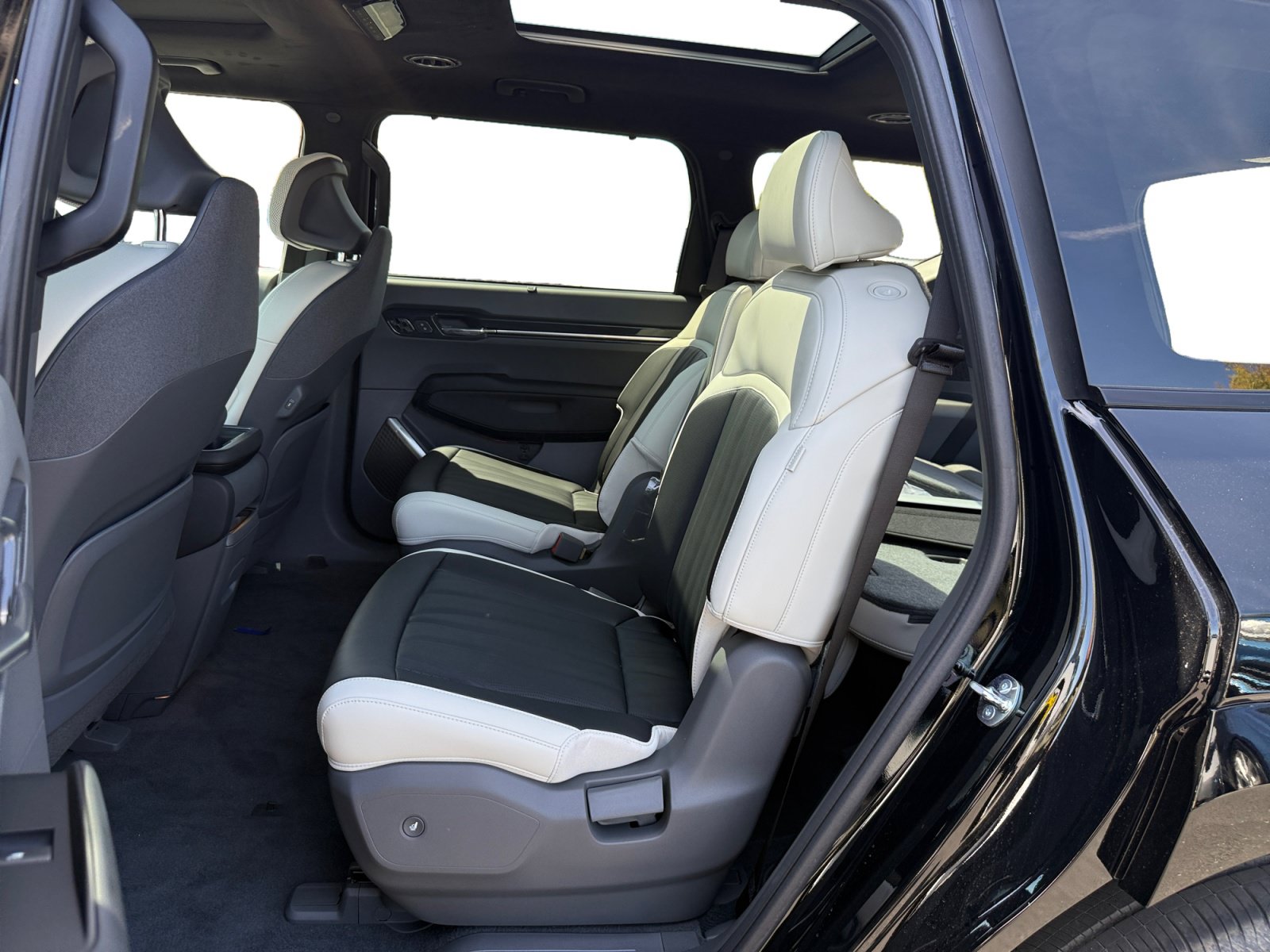 New 2026 Kia EV9 GT-Line AWD/4WD image 16