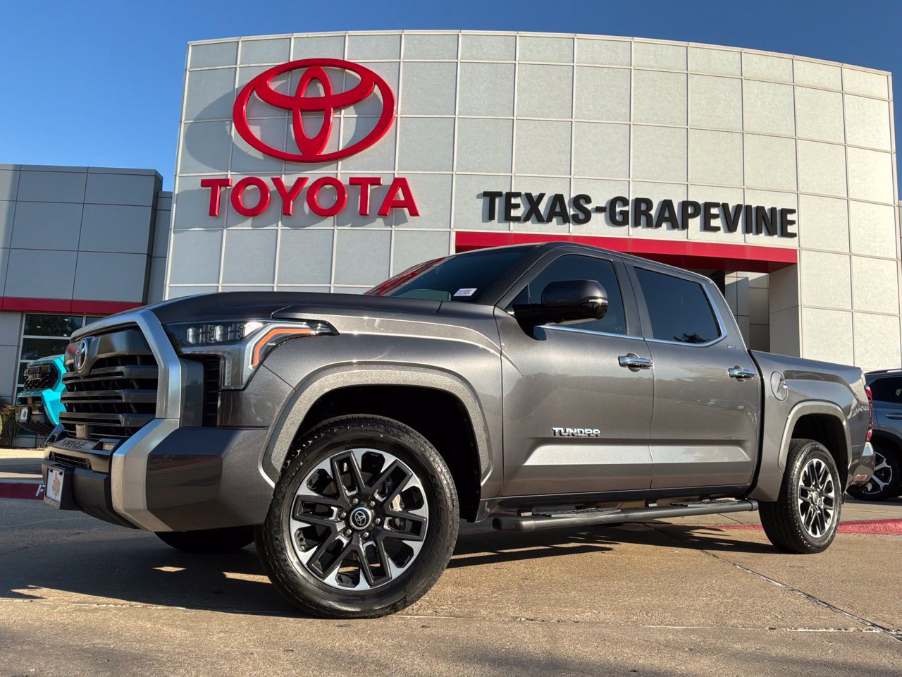 Used 2024 Toyota Tundra Limited AWD/4WD image 2