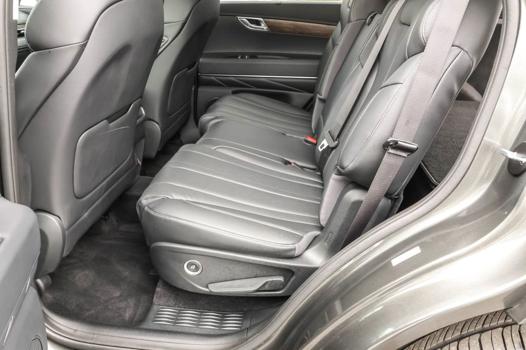 Used 2025 Genesis GV80 2.5T Select image 29