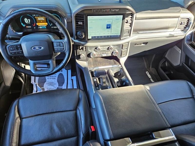 Used 2023 Ford F150 Lariat w/ Trailer Tow Package image 9