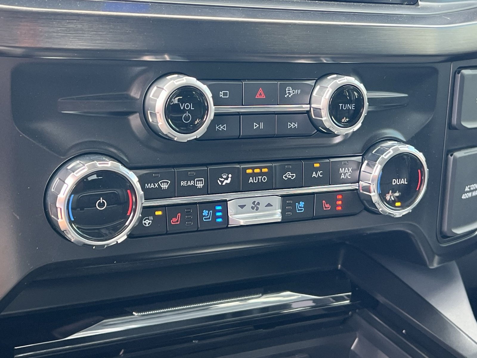 New 2026 Ford F250 Lariat w/ Lariat Premium Package AWD/4WD image 22