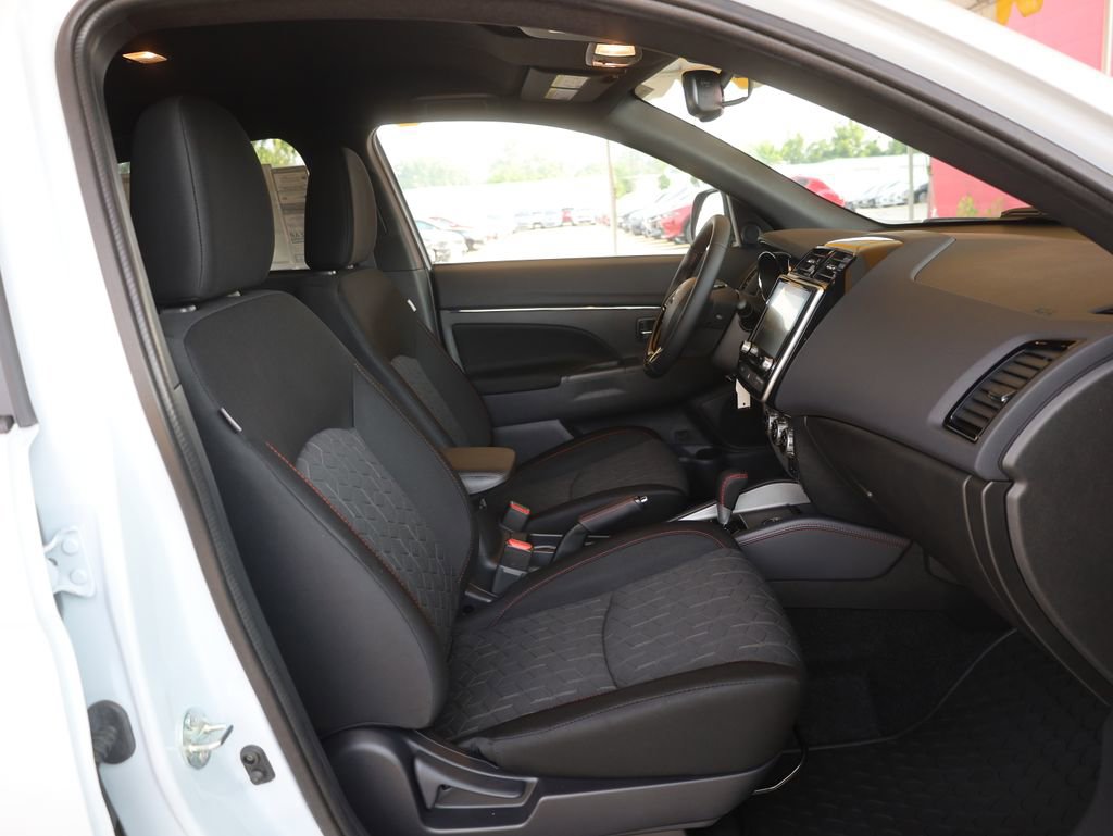 New 2025 Mitsubishi Outlander Sport AWD image 16