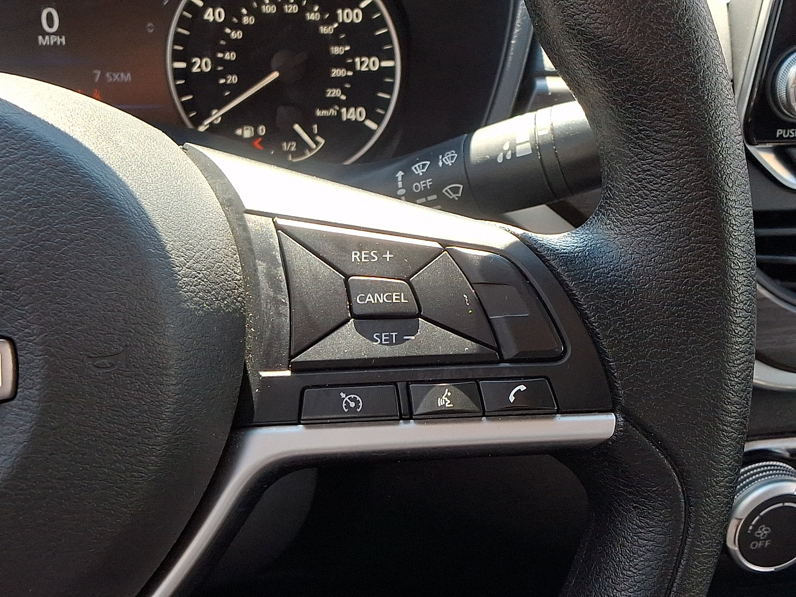 Used 2024 Nissan Altima 2.5 SV FWD image 23