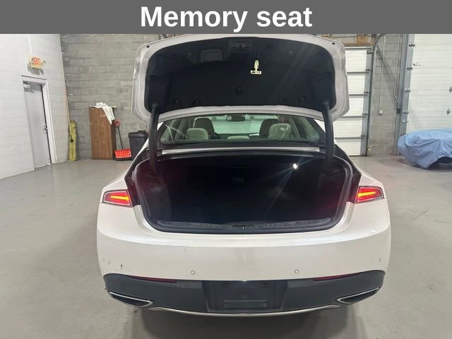 Used 2018 Lincoln MKZ Reserve w/ Climate Package FWD image 23