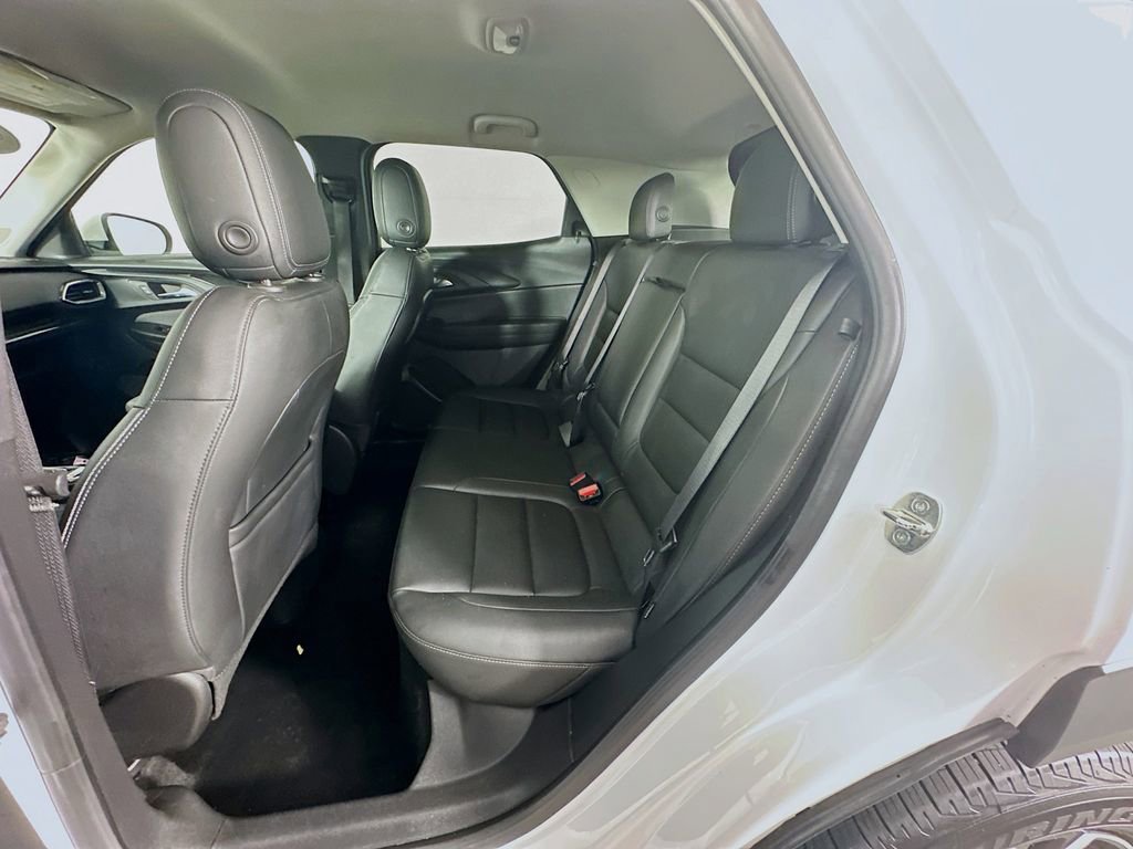 Used 2021 Chevrolet TrailBlazer LT w/ Premium Seating Package FWD image 33