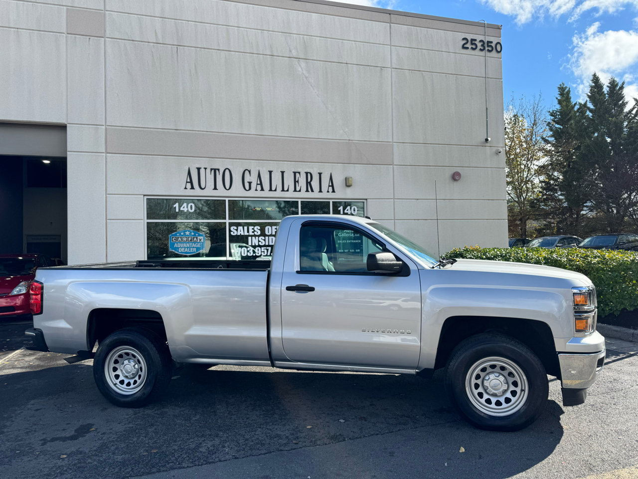 Used 2014 Chevrolet Silverado 1500 LT w/ LT Convenience Package AWD/4WD image 2