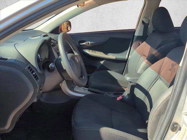 Used 2012 Toyota Corolla S image 9