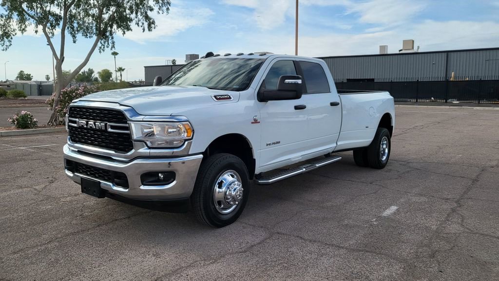 Used 2024 RAM 3500 Big Horn AWD/4WD image 4