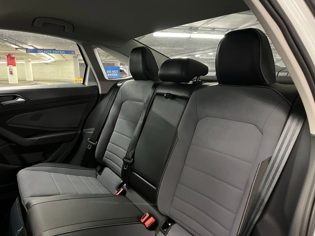 New 2026 Volkswagen Jetta SE FWD image 21