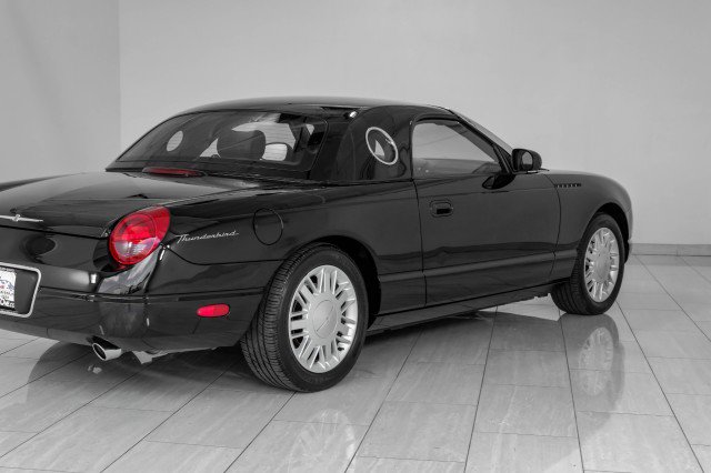 Used 2002 Ford Thunderbird image 36