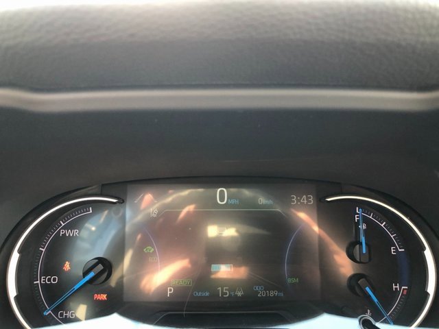 Used 2025 Toyota RAV4 XLE image 5