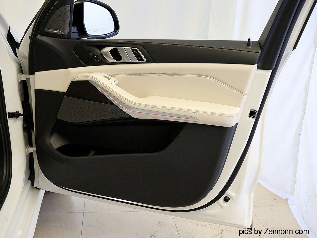 Certified 2024 BMW X7 xDrive40i w/ M Sport Package image 36