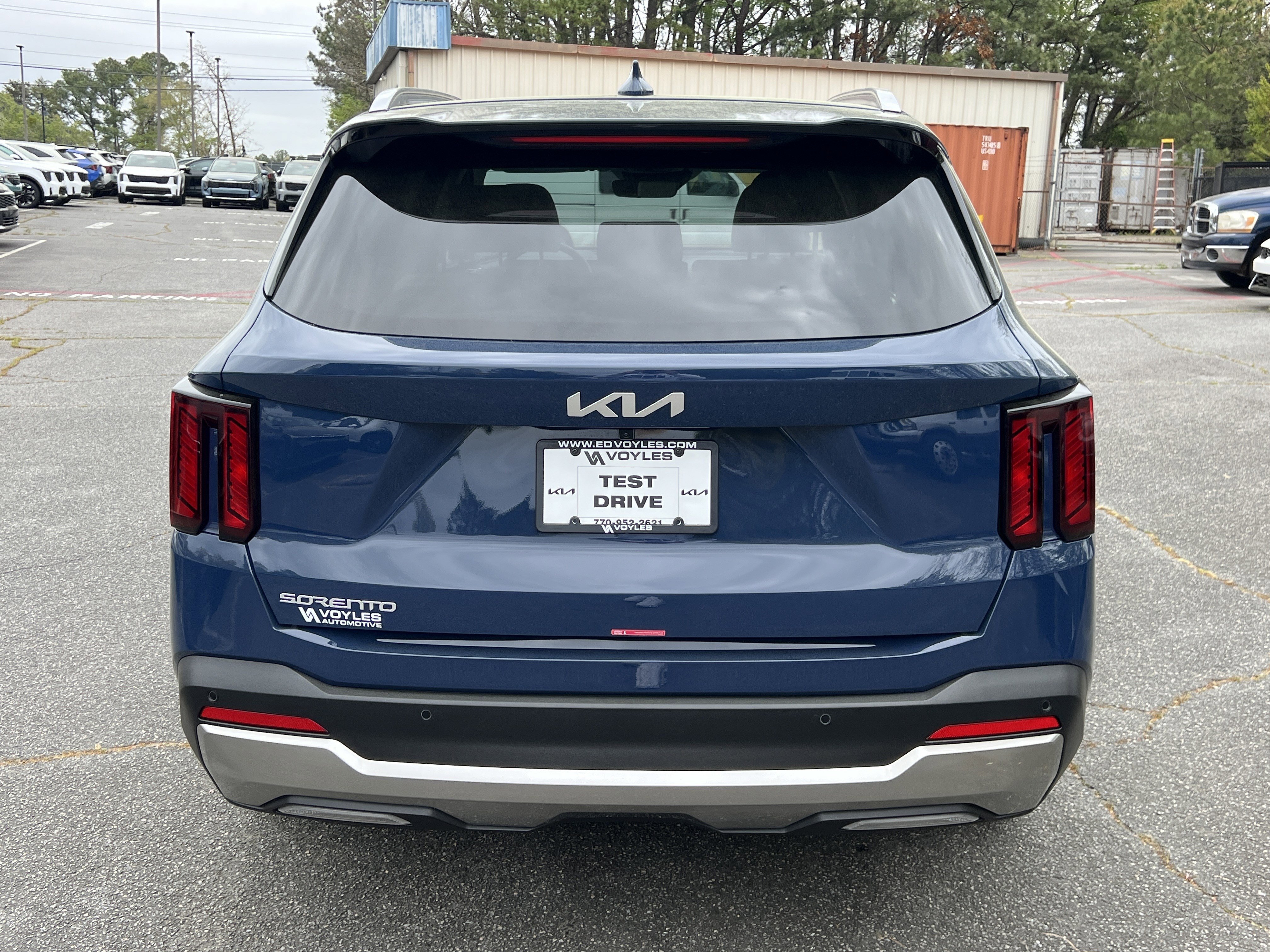 Certified 2025 Kia Sorento S w/ Panoramic Sunroof Package image 6