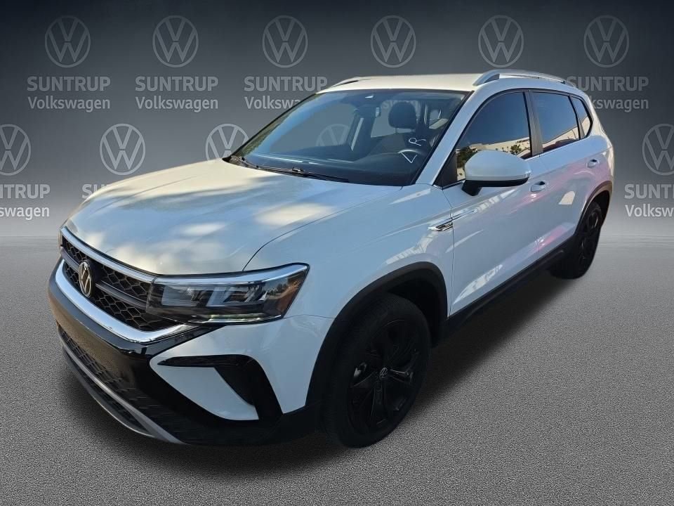Used 2023 Volkswagen Taos SE w/ Black Wheel Package image 23