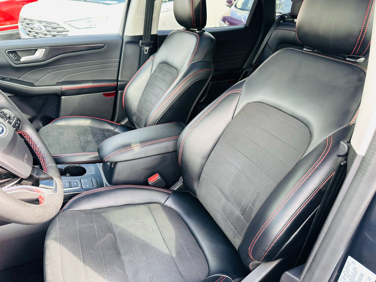 Used 2022 Ford Escape SEL w/ SEL Stealth AWD Package image 19