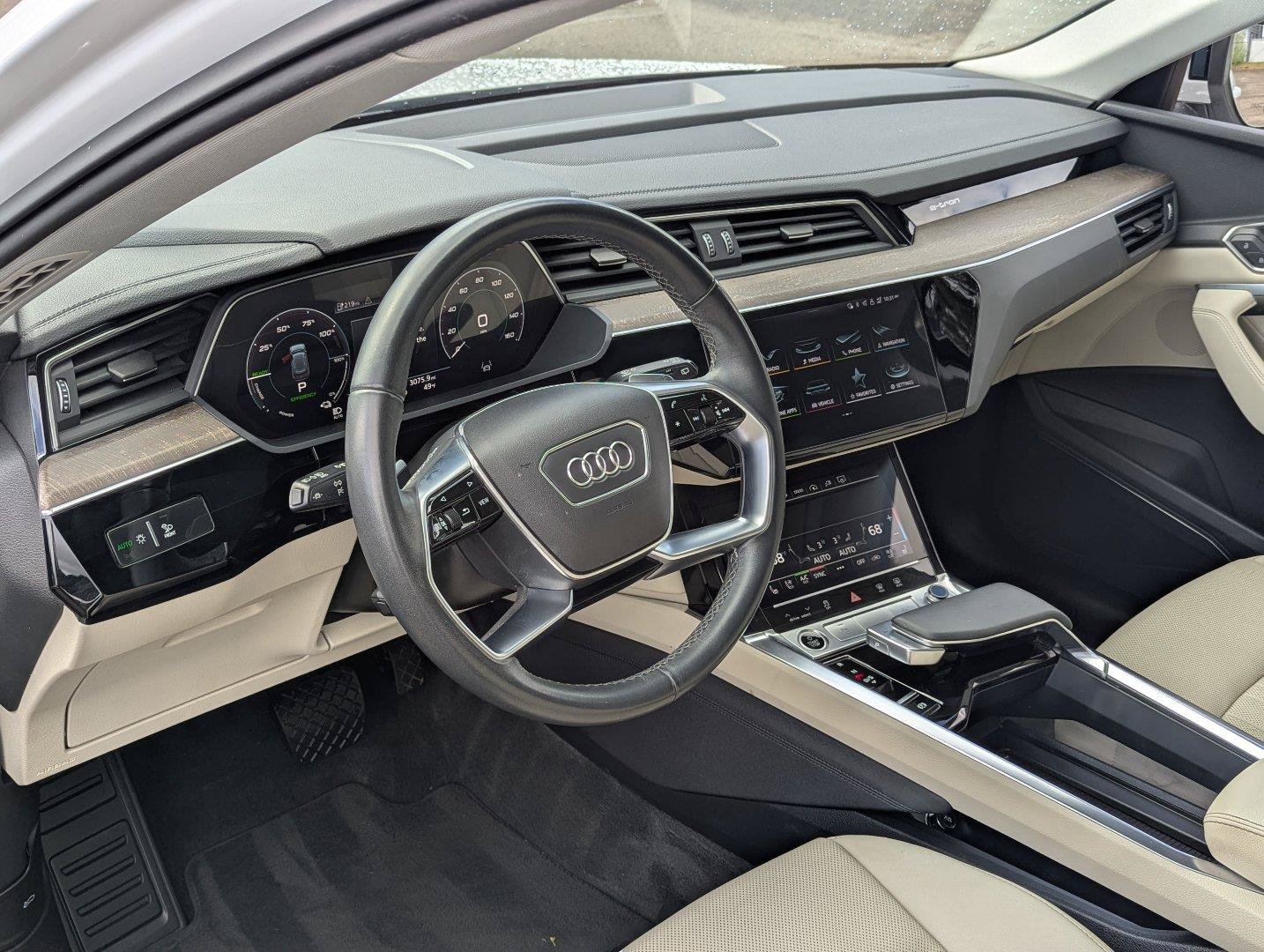 Used 2024 Audi Q8 e-tron Premium Plus w/ Premium Plus Package AWD/4WD image 12
