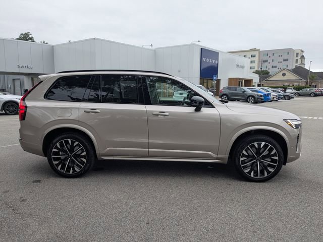 New 2026 Volvo XC90 B6 Ultra w/ Lounge Package image 3