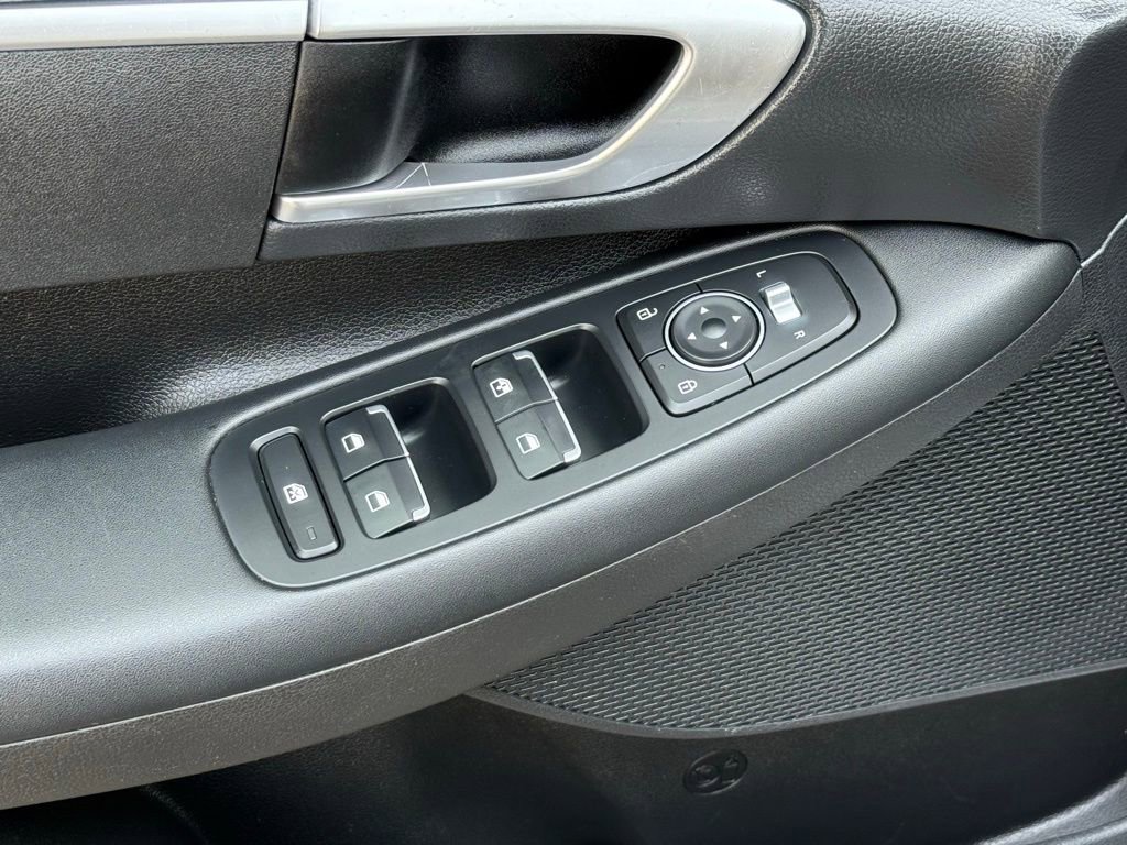 Used 2020 Hyundai Sonata SE w/ Winter Weather Package FWD image 14
