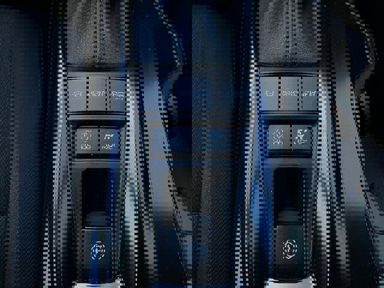 Used 2025 Toyota Camry LE image 22