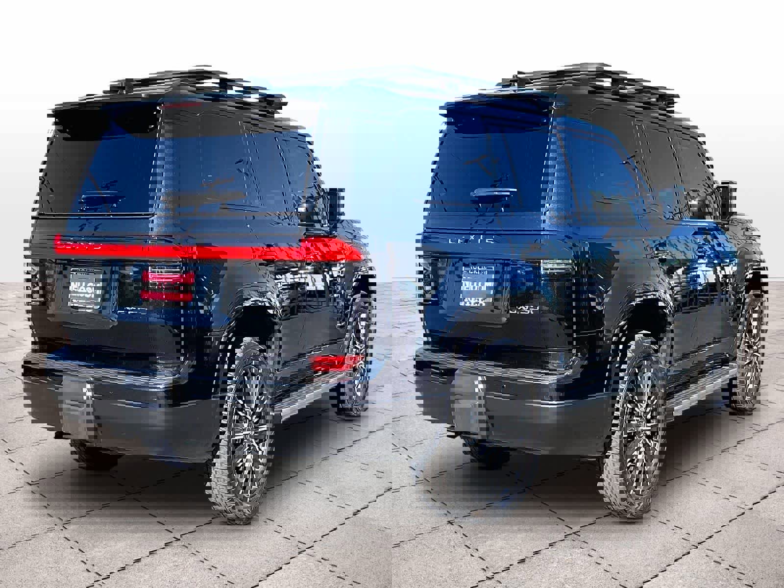 Used 2024 Lexus GX 550 Luxury w/ Accessory Package (2T) image 13