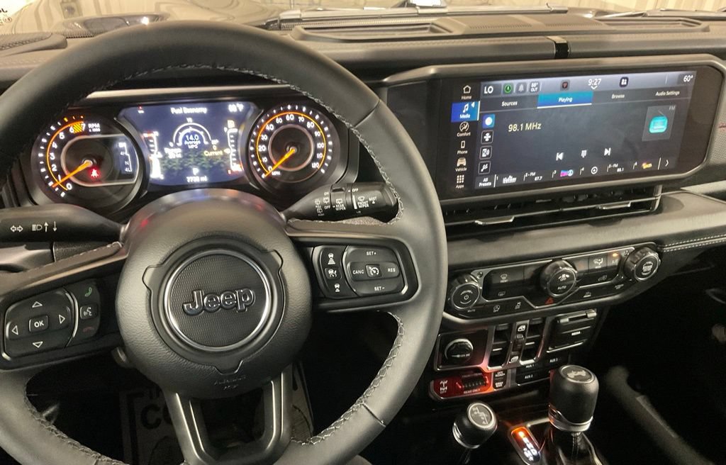Used 2026 Jeep Wrangler Unlimited Rubicon AWD/4WD image 21