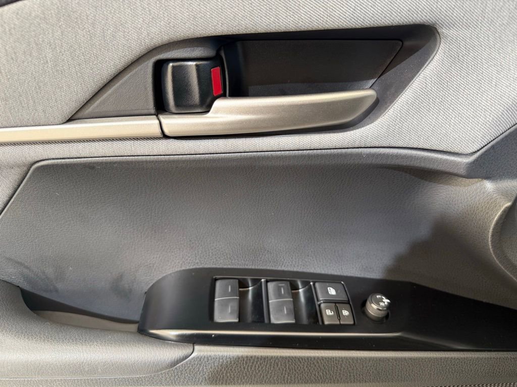 Used 2025 Toyota Camry LE w/ Convenience Package AWD/4WD image 27