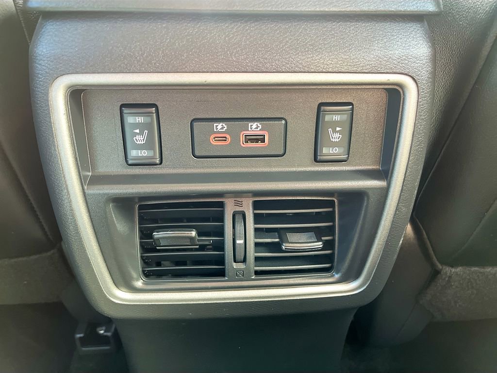 Used 2024 Nissan Murano SL image 28