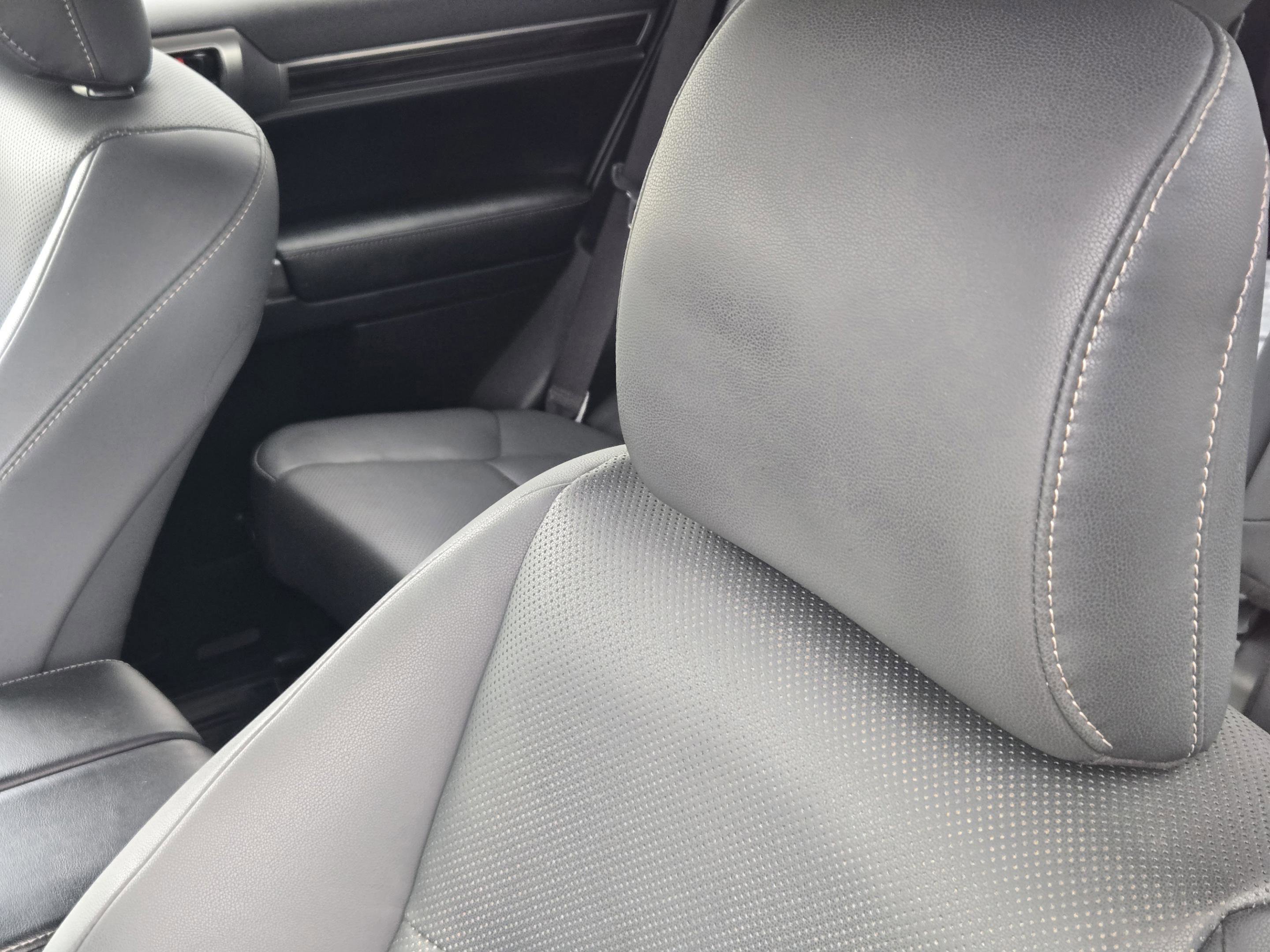 Used 2022 Lexus GX 460 Premium w/ Accessory Package AWD/4WD image 24
