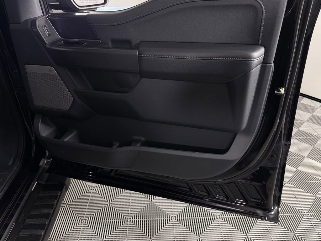 Used 2025 Ford F150 Lariat image 35