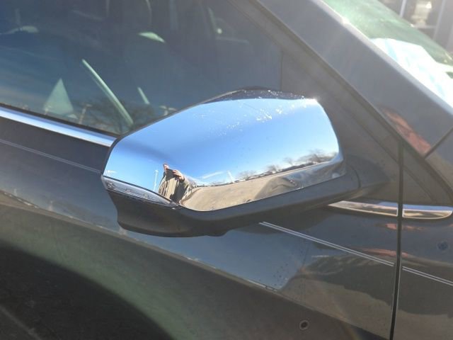 Used 2019 Chevrolet Equinox Premier image 3