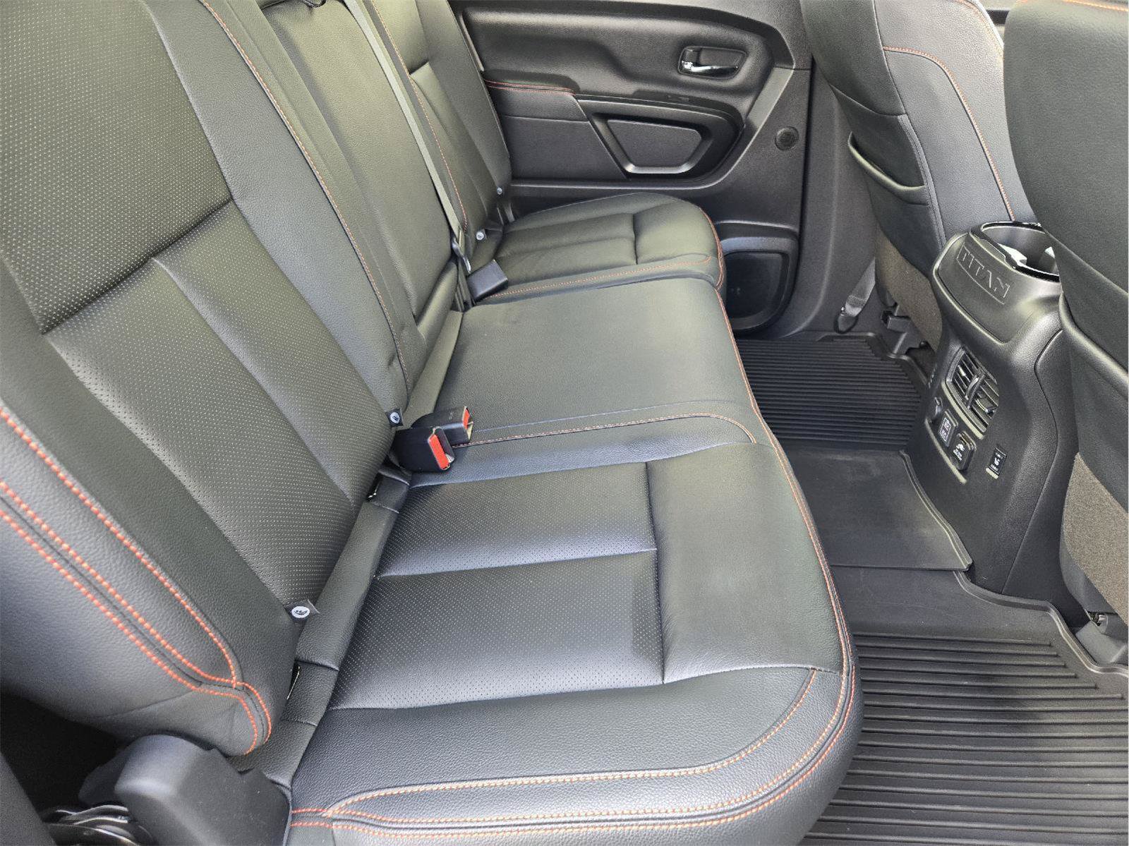 Used 2024 Nissan Titan PRO-4X w/ Pro-4x Convenience Package AWD/4WD image 30