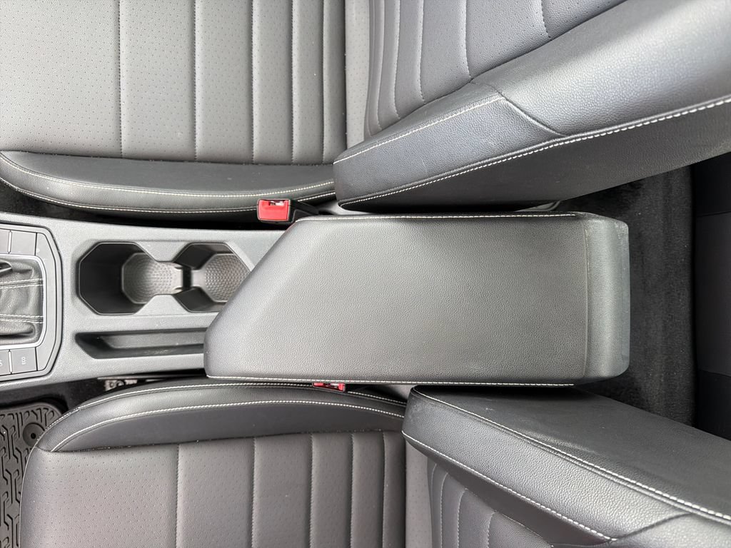 Used 2023 Volkswagen Jetta SE w/ Panoramic Sunroof Package FWD image 29