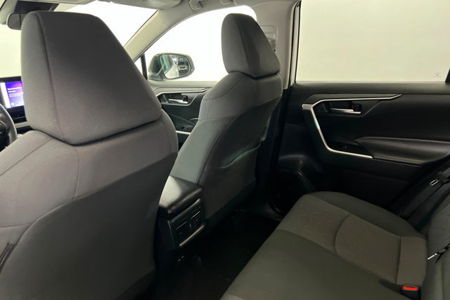 Used 2025 Toyota RAV4 XLE AWD/4WD image 20