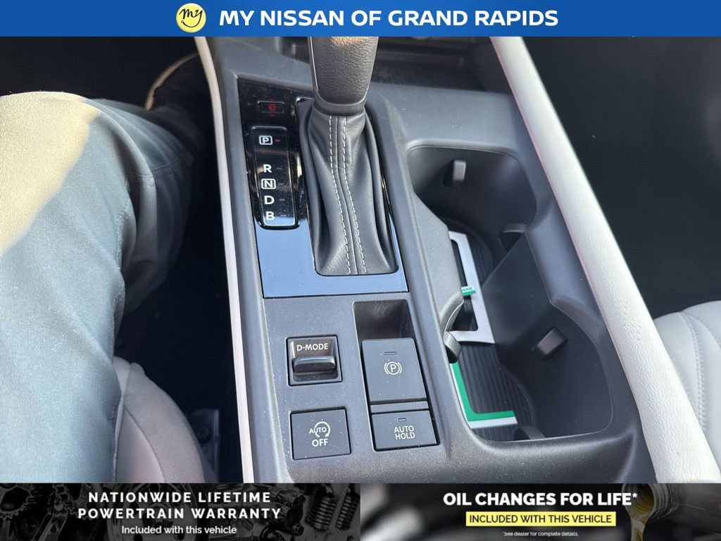 New 2026 Nissan Sentra SL w/ Floor Mat Package image 18