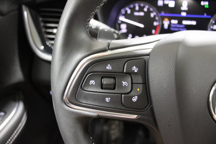 Used 2023 Buick Envision Avenir AWD/4WD image 37