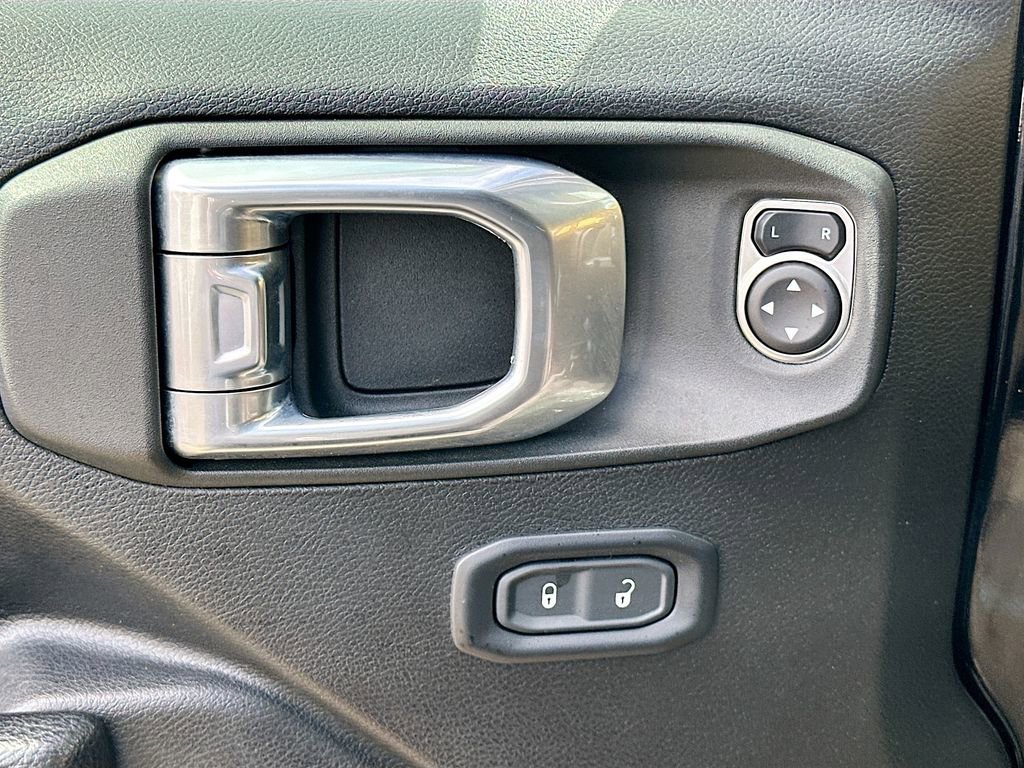 Used 2022 Jeep Wrangler Unlimited Rubicon 4xe image 18