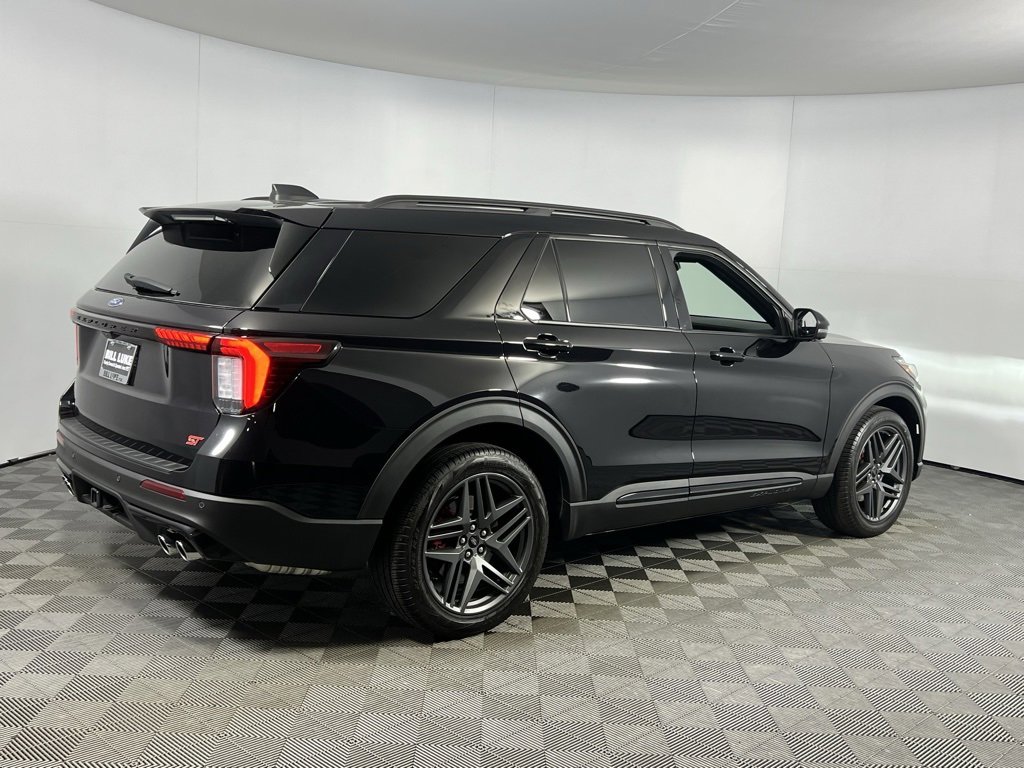 Used 2025 Ford Explorer ST w/ Sun And Sound Package image 6
