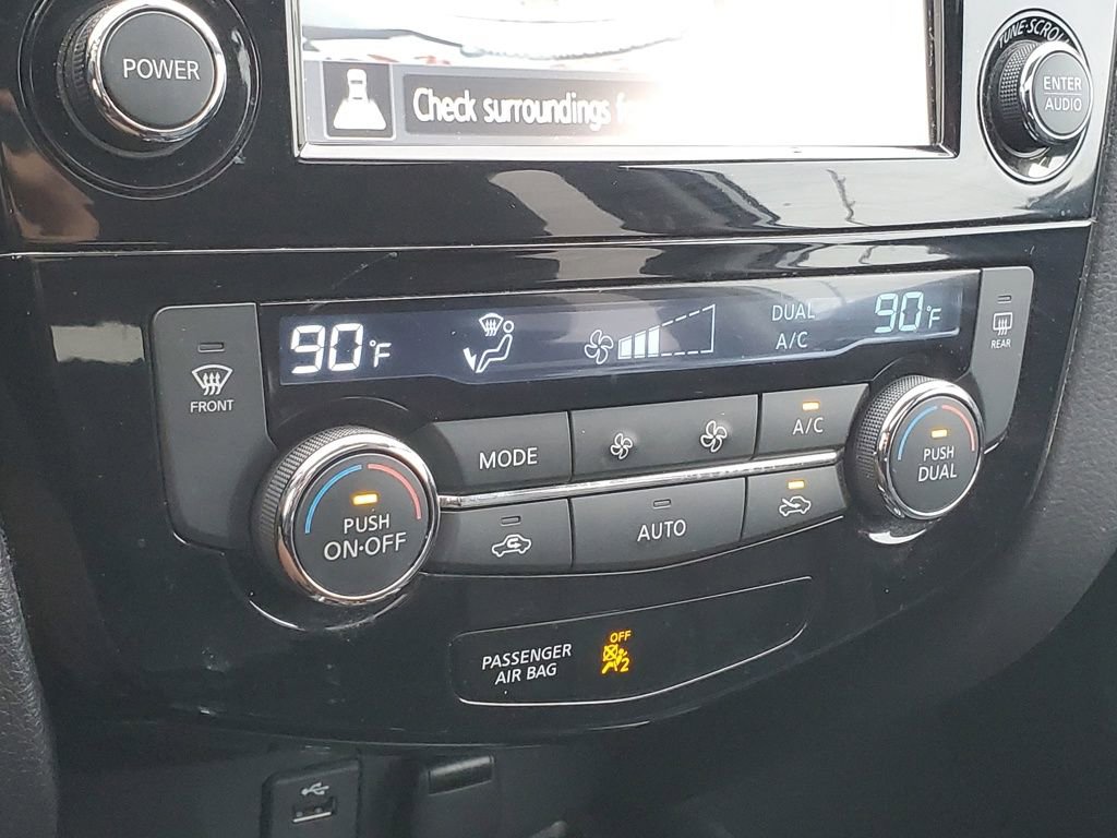 Used 2015 Nissan Rogue SL w/ SL Premium Package image 27