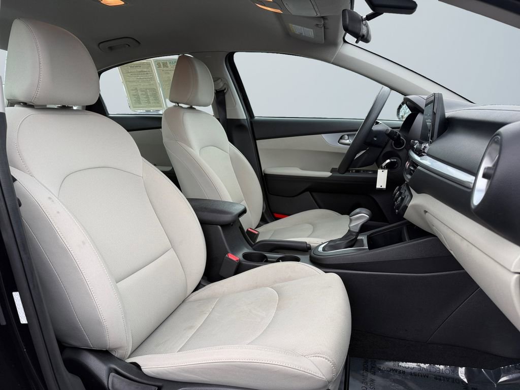 Used 2023 Kia Forte LXS w/ LXS Technology Package image 15