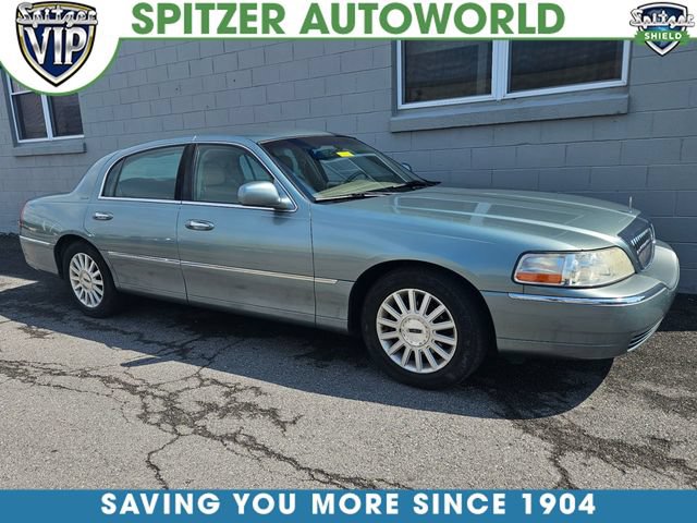 Used 2004 Lincoln Town Car Signature