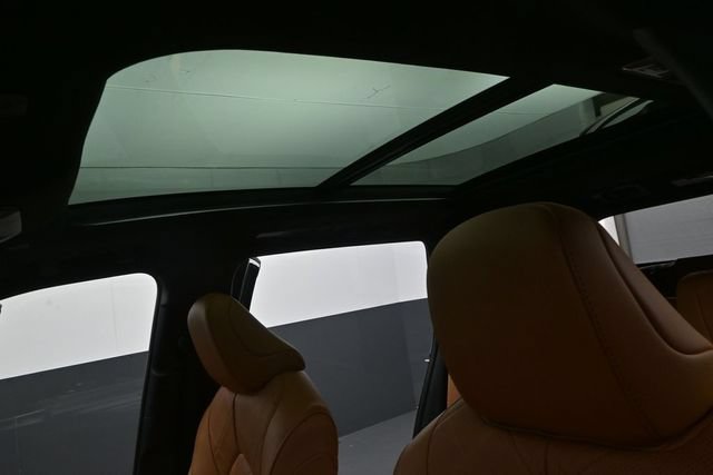 New 2026 Toyota Highlander Platinum AWD/4WD image 9