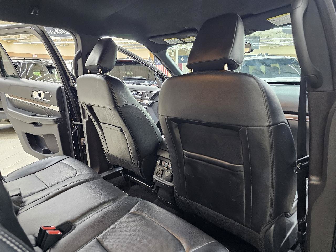 Used 2019 Ford Explorer Limited w/ Class III Trailer Tow Package FWD image 25