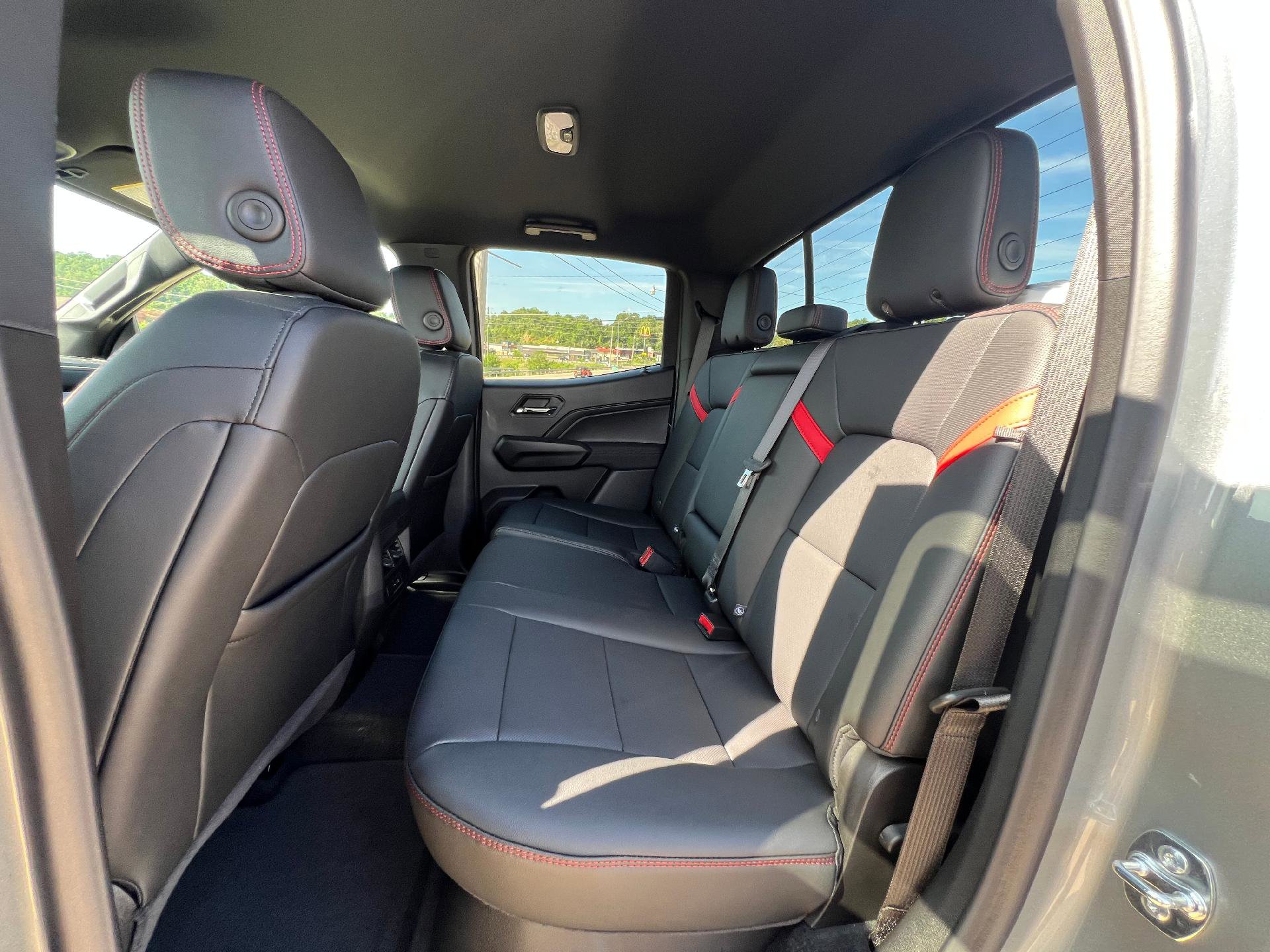 New 2025 Chevrolet Colorado Z71 w/ Z71 Convenience Package 2 image 10