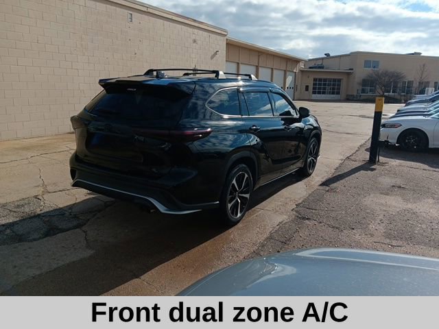 Used 2021 Toyota Highlander XSE image 4